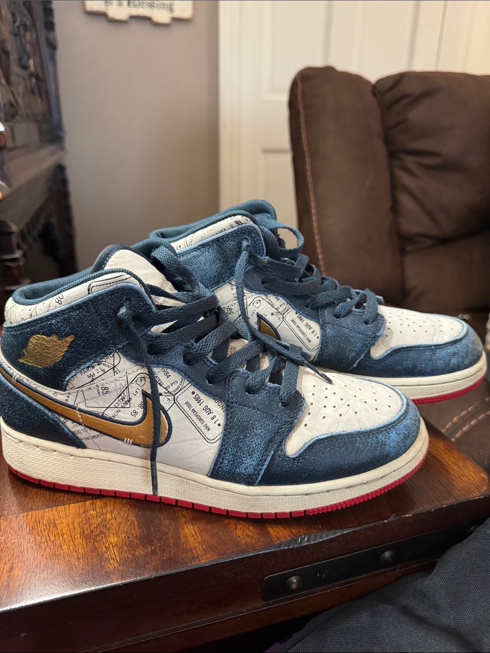 Nike Kids Blue, White & Gold Mid Top Sneakers
